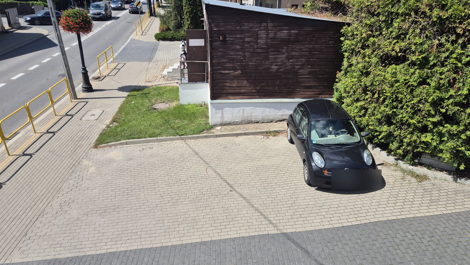 Parking dla klientów TELFOX — przy wejściu, ul. Grodzieńska 9, Siemiatycze