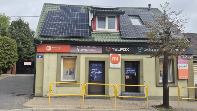 Salon TELFOX przy Grodzieńskiej 9 w Siemiatyczach — wejście od ulicy